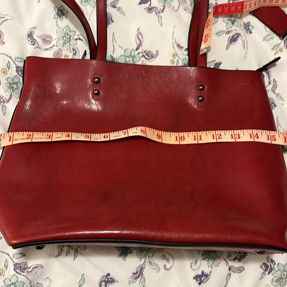 NWOT red (faux?) leather tote with zipper and pockets. - Picture 10 of 10